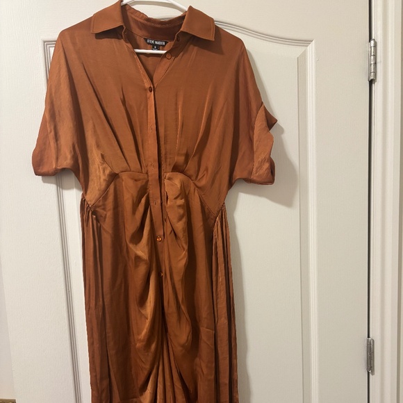 Steve Madden Dresses & Skirts - Steve Madden Burnt Orange Midi Dress